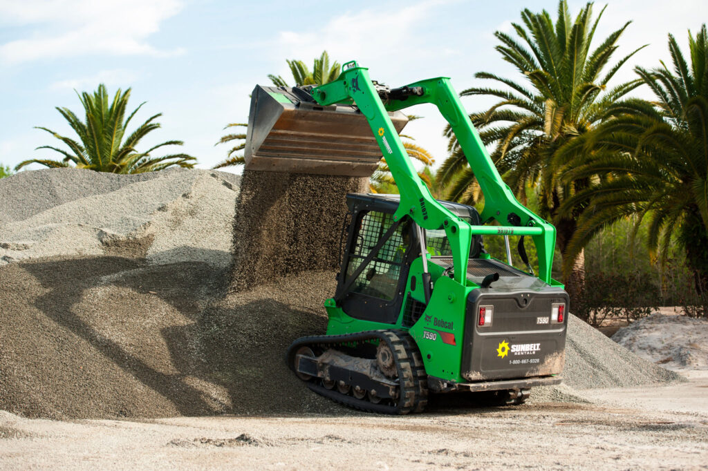 SUNBELT MACHINERY IN ACTION REBUILDING FLORIDA GOLF COURSES.
